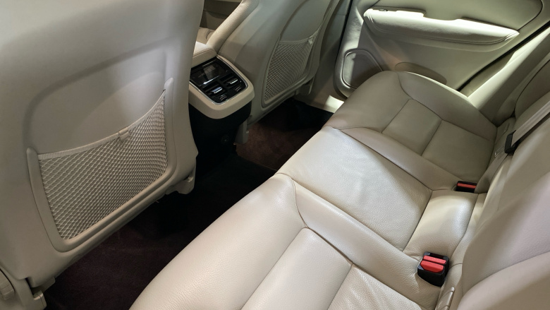 Volvo XC60 2.0 B4D Plus Dark 5dr AWD Geartronic Diesel Estate